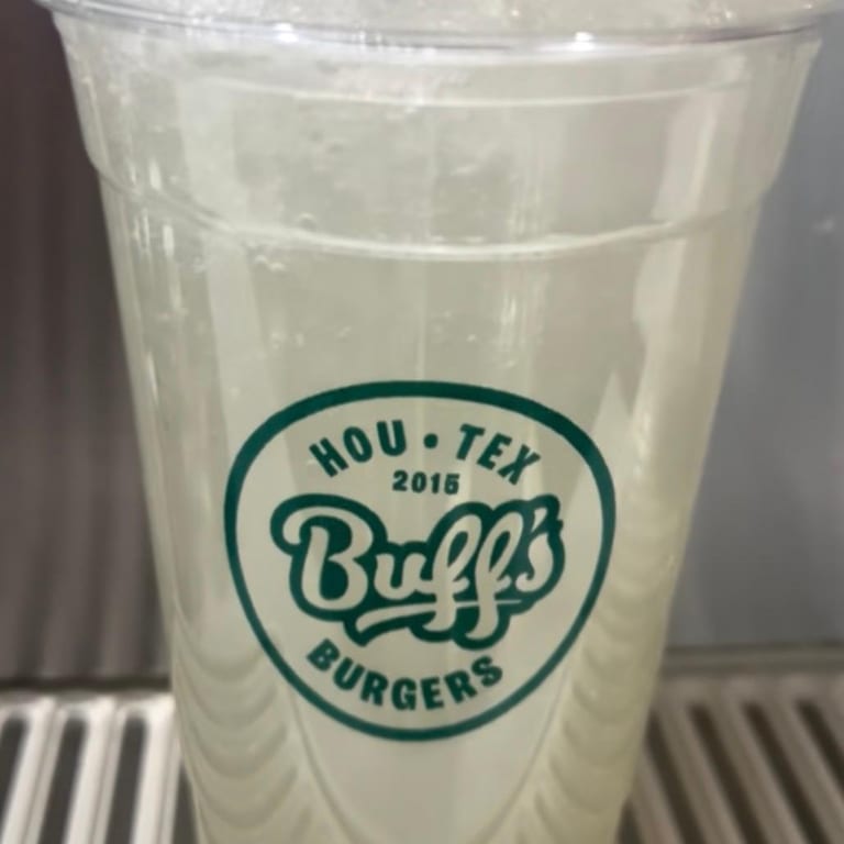 Refreshing Lemonade and American Eats